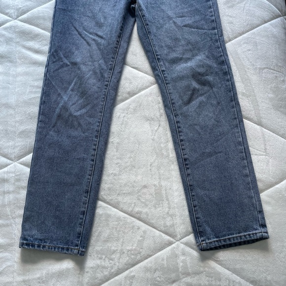 Nasty Gal high rise mom jean - Picture 4 of 6